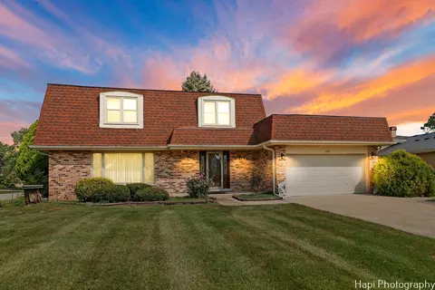 Exterior - 1642 73rd St, Darien, IL 60561 photo 2 of 6