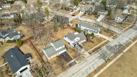 209 E 12th Ave, Naperville, IL 60563 photo 34