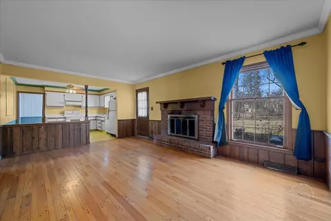 209 E 12th Ave, Naperville, IL 60563 photo 17