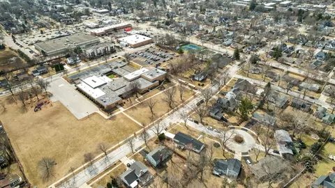 209 E 12th Ave, Naperville, IL 60563 photo 31