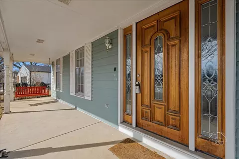 209 E 12th Ave, Naperville, IL 60563 photo 4