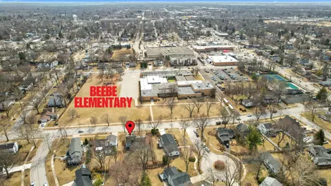 209 E 12th Ave, Naperville, IL 60563 photo 5