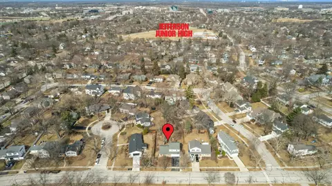 209 E 12th Ave, Naperville, IL 60563 photo 6