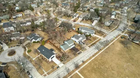 209 E 12th Ave, Naperville, IL 60563 photo 33