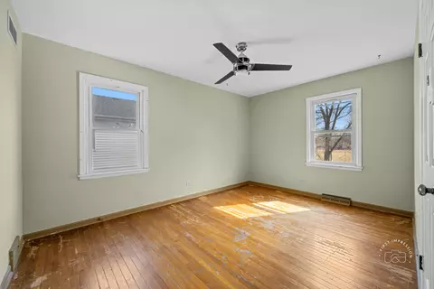 209 E 12th Ave, Naperville, IL 60563 photo 25