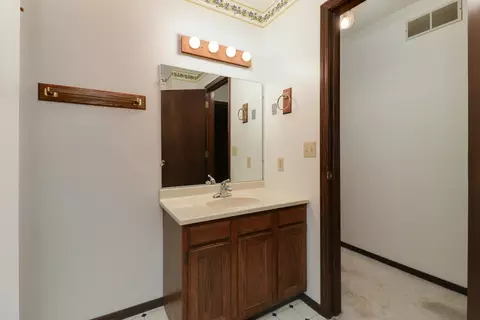 1303 Heritage Rd W, Normal, IL 61761 photo 19