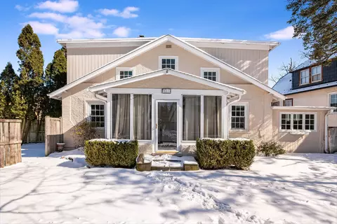 631 Exmoor Rd, Kenilworth, IL 60043