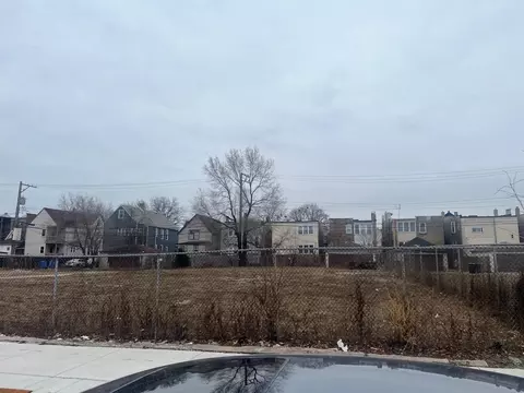 5823 W Chicago Ave, Chicago, IL 60651 photo 3
