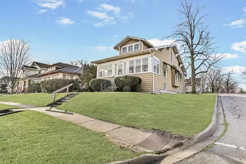 Exterior - 2 E Custer St, Lemont, IL 60439 photo 2 of 8