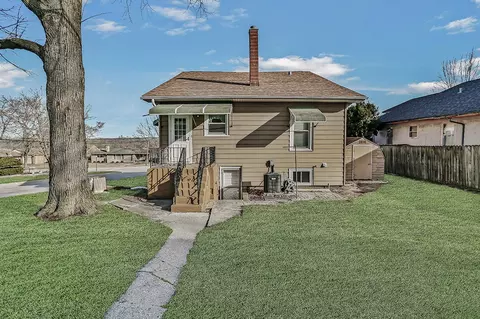 Exterior - 2 E Custer St, Lemont, IL 60439 photo 5 of 8