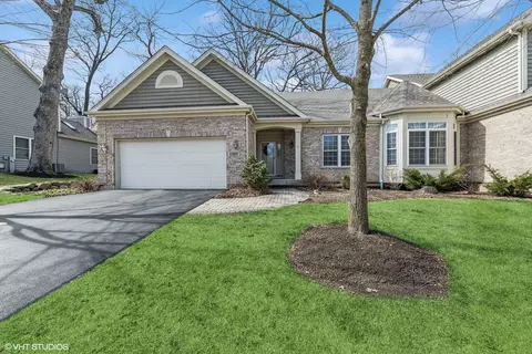 1507 Boulder Ln #1507, Woodstock, IL 60098