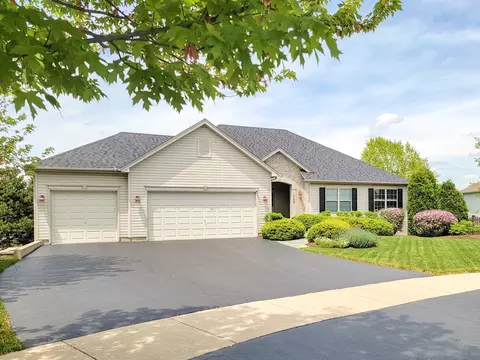 1758 Diamond Creek Ln, Aurora, IL 60503