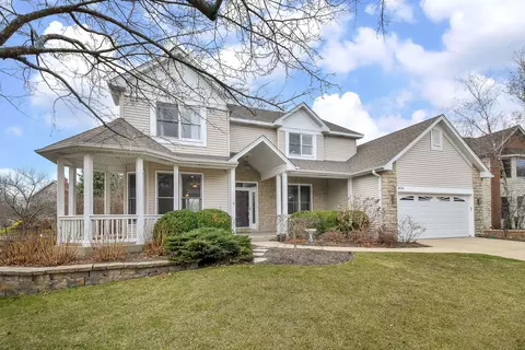 2830 Carriage Way, Aurora, IL 60504