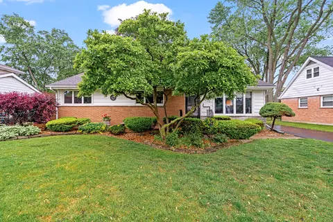 8328 Latrobe Ave, Burbank, IL 60459