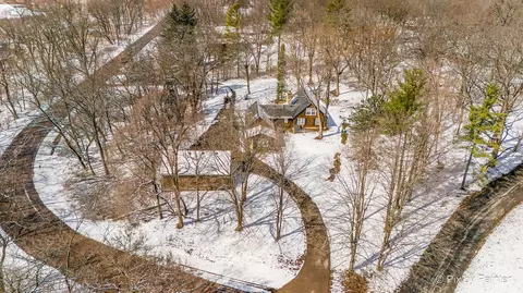 40 W490 Winchester Way, Saint Charles, IL 60175