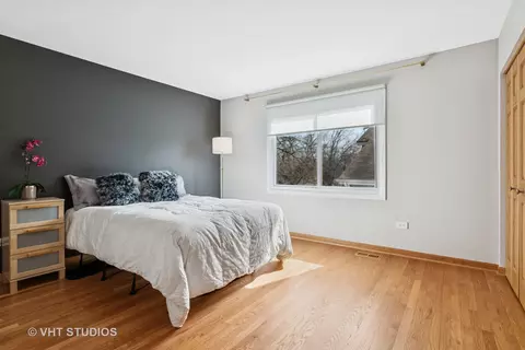 Bedroom - 1462 Chippewa Trl, Wheeling, IL 60090 photo 1 of 3