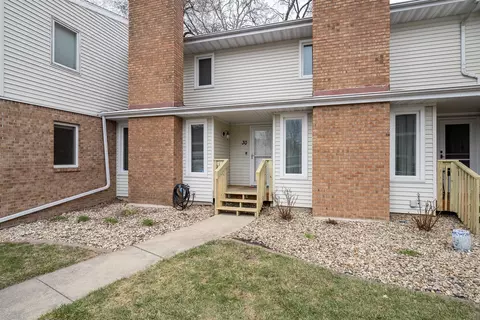 903 N Linden St #30, Normal, IL 61761