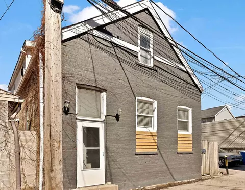 1137 W 17th St #1RRBD, Chicago, IL 60608