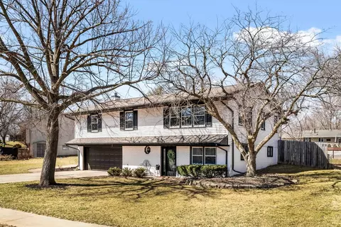 1300 Schroeder Dr, Normal, IL 61761 photo 3