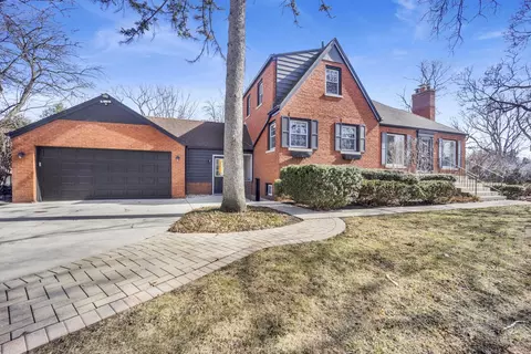 221 Akenside Rd, Riverside, IL 60546 photo 3