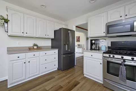 Kitchen - 1606 Sanderson Ct, Normal, IL 61761 photo 2 of 5