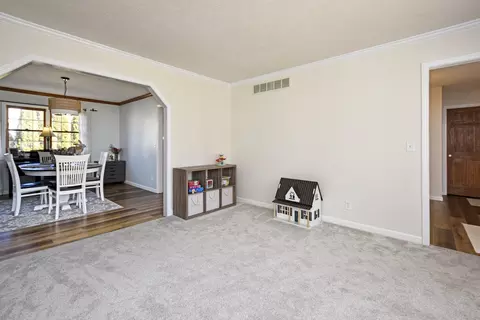 Living - 1606 Sanderson Ct, Normal, IL 61761 photo 7 of 8