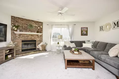Living - 1606 Sanderson Ct, Normal, IL 61761 photo 2 of 8