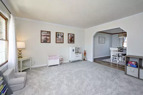 Living - 1606 Sanderson Ct, Normal, IL 61761 photo 6 of 8