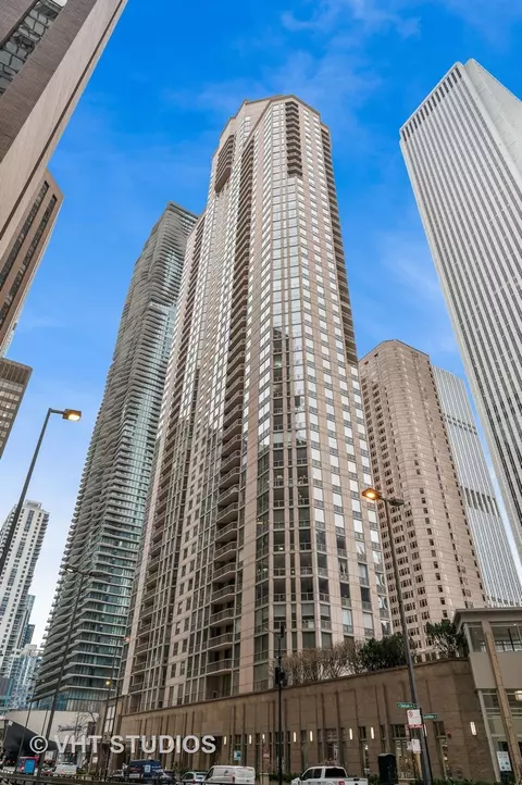 222 N Columbus Dr #4103, Chicago, IL 60601