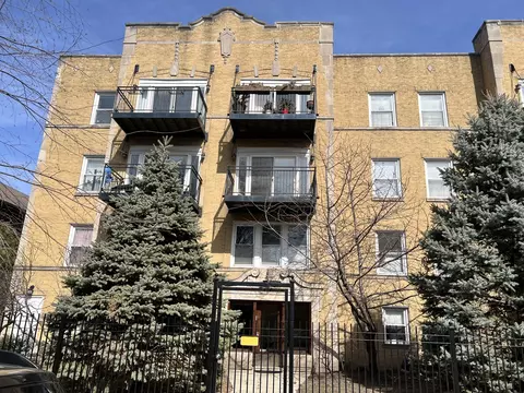2008 W Greenleaf Ave #2, Chicago, IL 60645