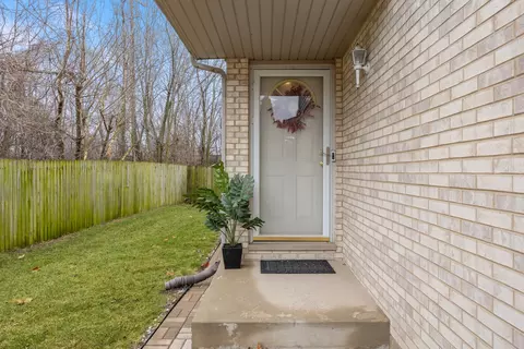 14610 Maple Ln, Dolton, IL 60419 photo 3