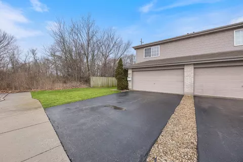 14610 Maple Ln, Dolton, IL 60419 photo 2