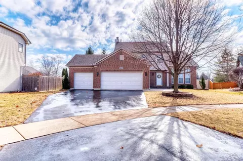2653 Noggle Ct, Aurora, IL 60503