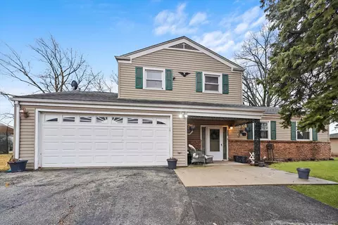 102 Redbud Dr, Joliet, IL 60433