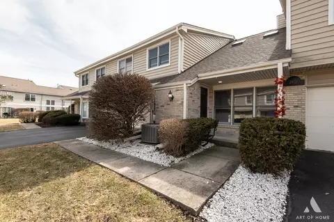 1912 Wisteria Ct #2, Naperville, IL 60565