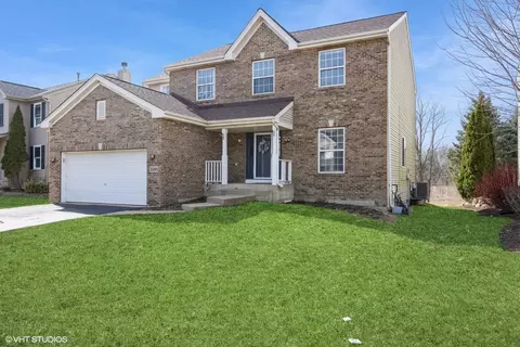 5593 Danbury Cir, Lake In The Hills, IL 60156