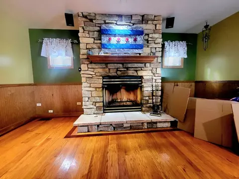 Living - 8708 45th St, Lyons, IL 60534 photo 5 of 5