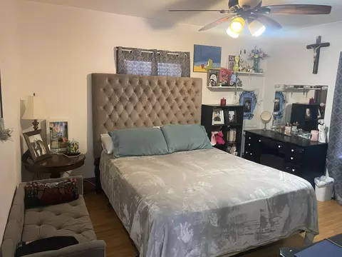 Bedroom - 907 Cedar Ave, Elgin, IL 60120 photo 1 of 7