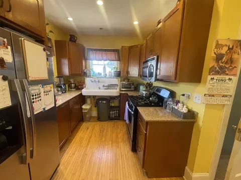 Kitchen - 907 Cedar Ave, Elgin, IL 60120 photo 1 of 2