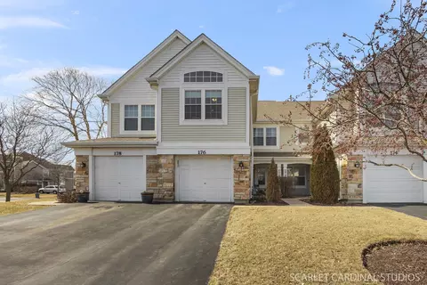 176 Fairfield Ln, Carol Stream, IL 60188