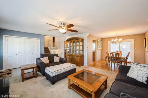 4500 Crab Orchard Dr, Hoffman Estates, IL 60192 photo 8