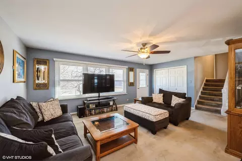4500 Crab Orchard Dr, Hoffman Estates, IL 60192 photo 7