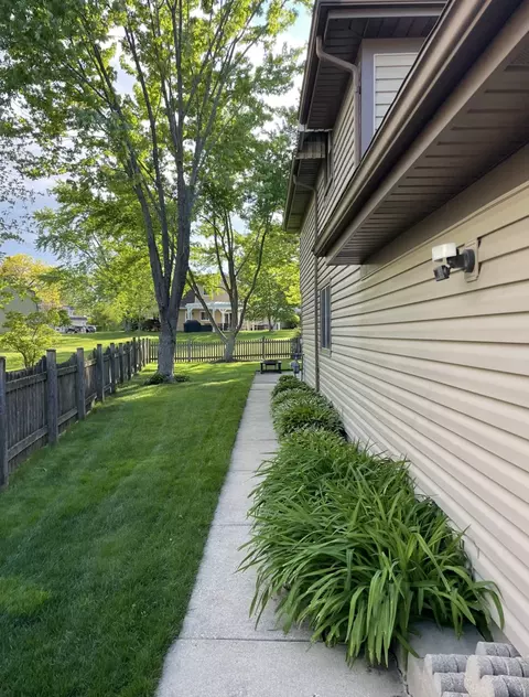 4500 Crab Orchard Dr, Hoffman Estates, IL 60192 photo 24