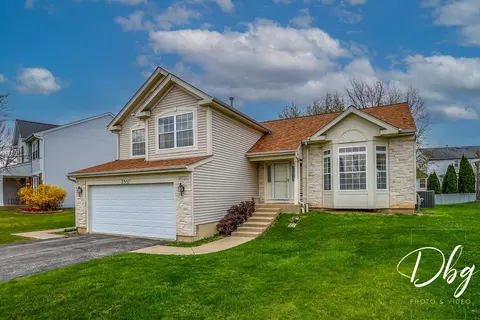 2557 N Orchard Ln, Round Lake Beach, IL 60073
