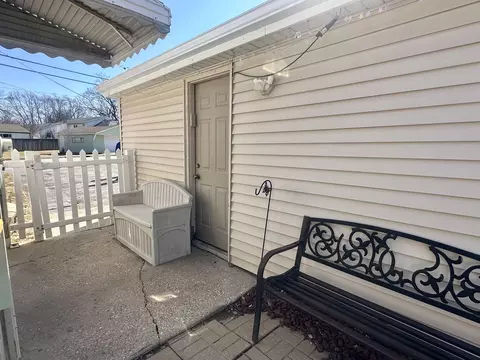 527 E 17th St, Lockport, IL 60441 photo 10