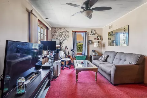 527 E 17th St, Lockport, IL 60441 photo 5
