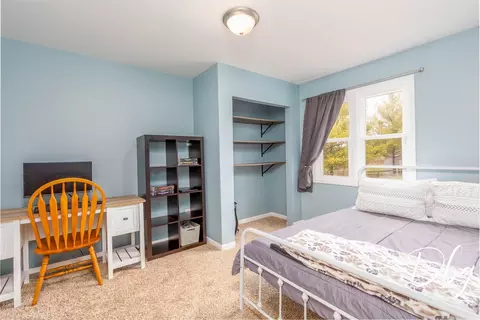 Bedroom - 281 E Old Mill Trl, Antioch, IL 60002 photo 3 of 6