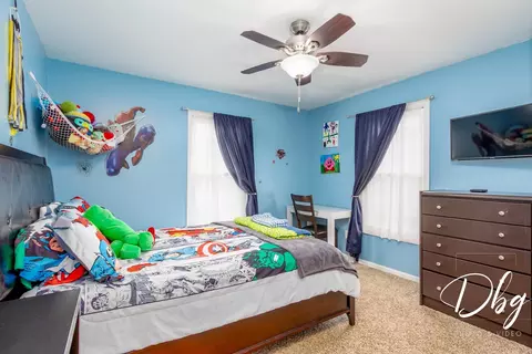 Bedroom - 281 E Old Mill Trl, Antioch, IL 60002 photo 6 of 6
