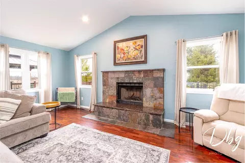 Living - 281 E Old Mill Trl, Antioch, IL 60002 photo 4 of 4