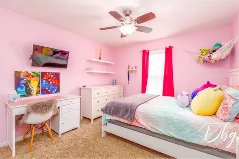 Bedroom - 281 E Old Mill Trl, Antioch, IL 60002 photo 5 of 6